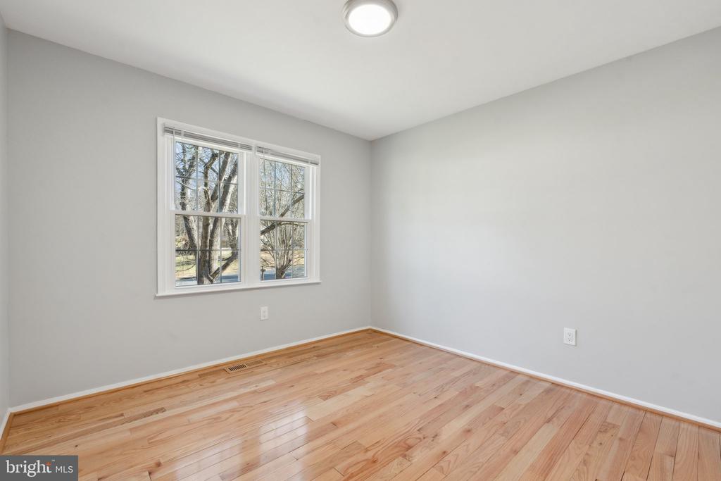 1902 CONTRALTO COURT