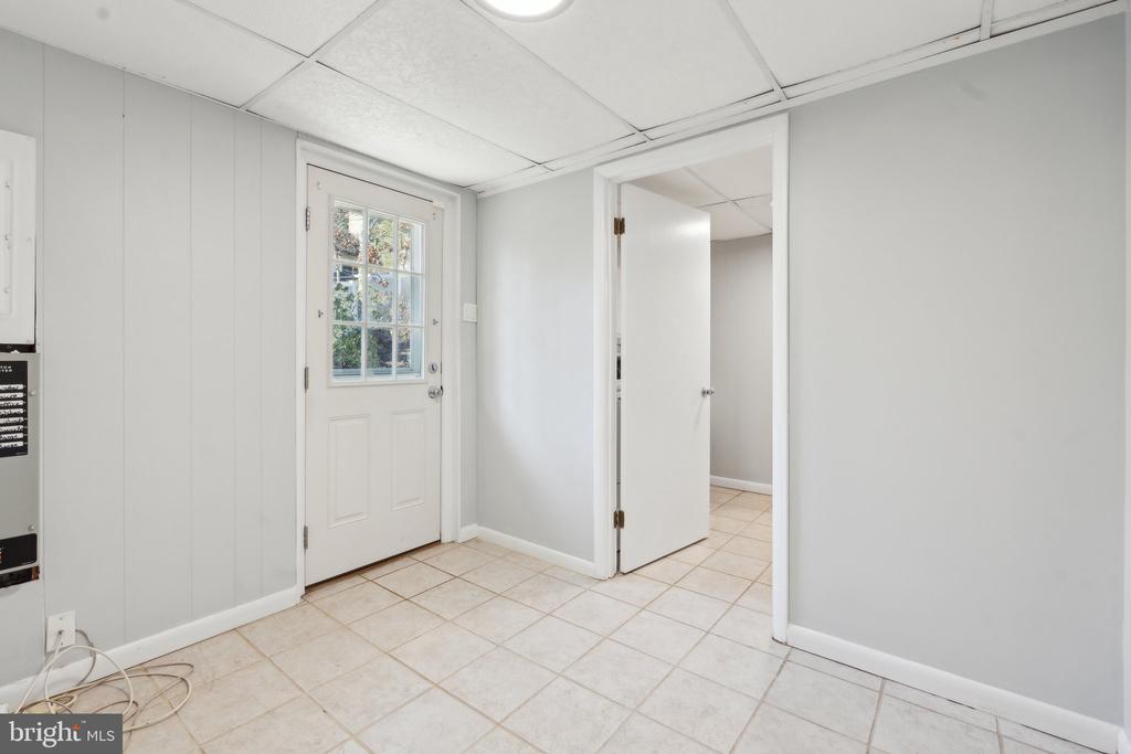 1902 CONTRALTO COURT
