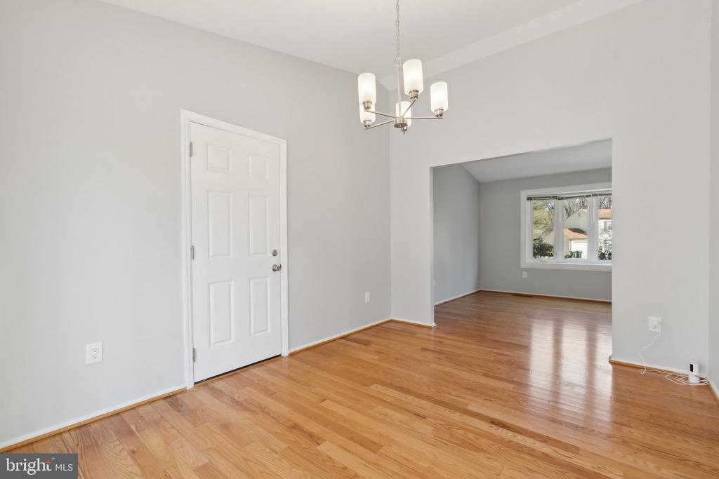 1902 CONTRALTO COURT