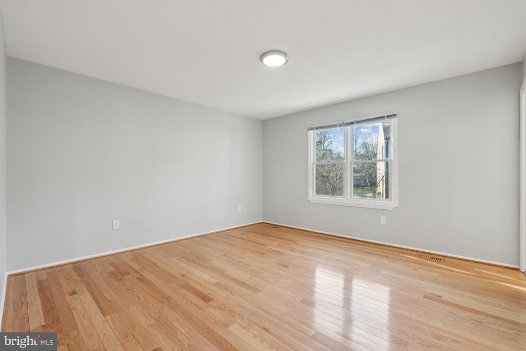 1902 CONTRALTO COURT
