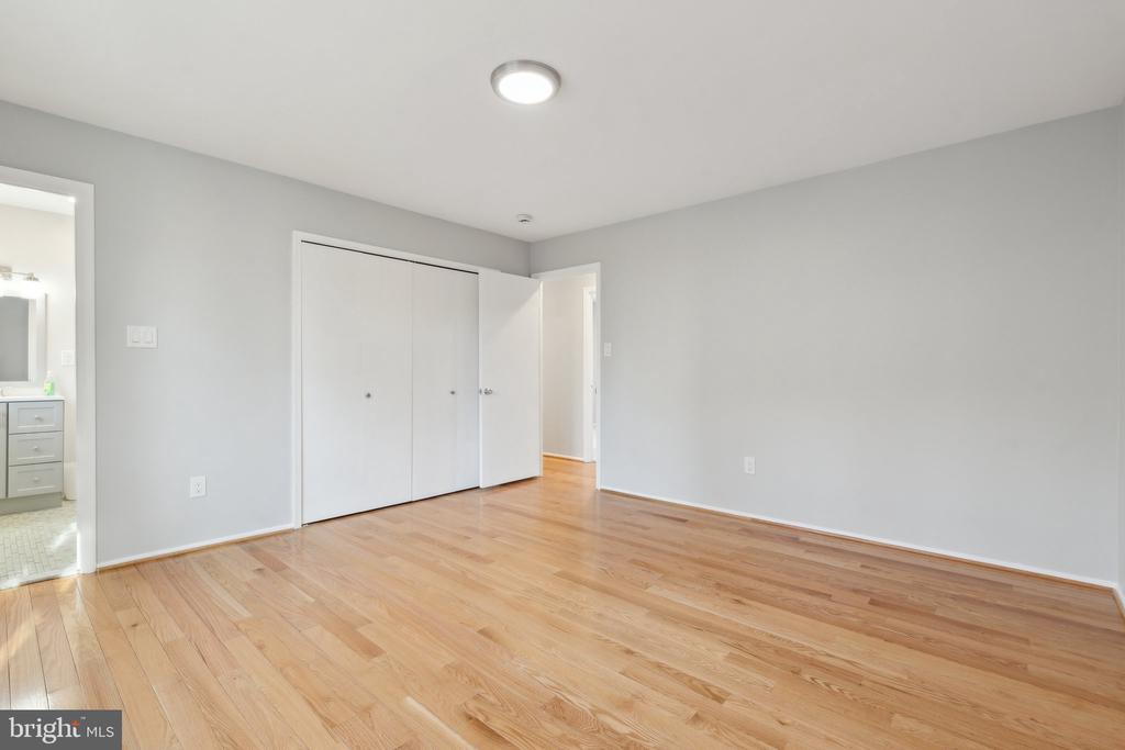 1902 CONTRALTO COURT