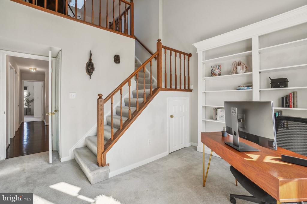 5908 SANDBROOK COURT