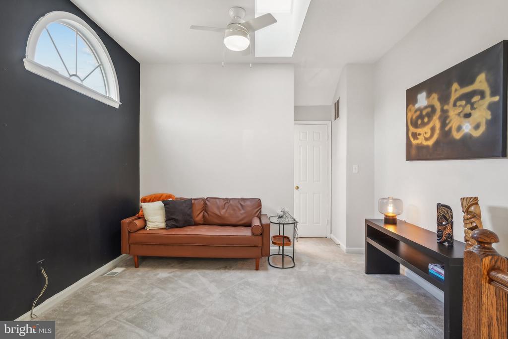 5908 SANDBROOK COURT