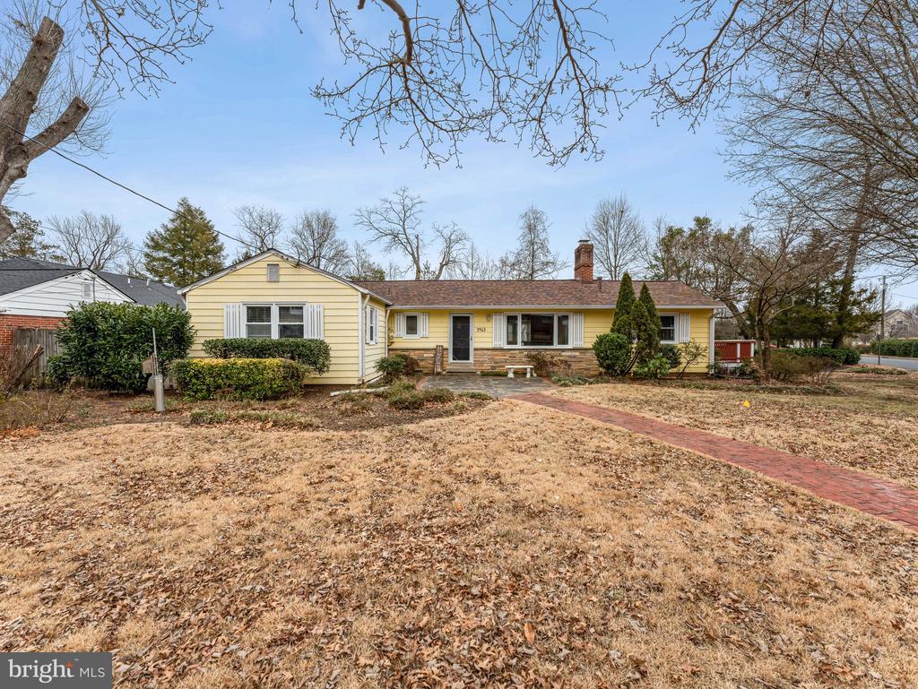 3463 WASHINGTON DRIVE