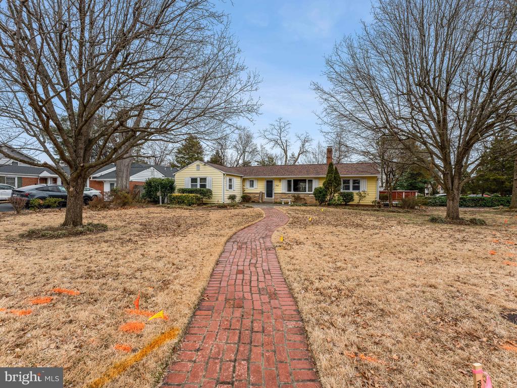3463 WASHINGTON DRIVE