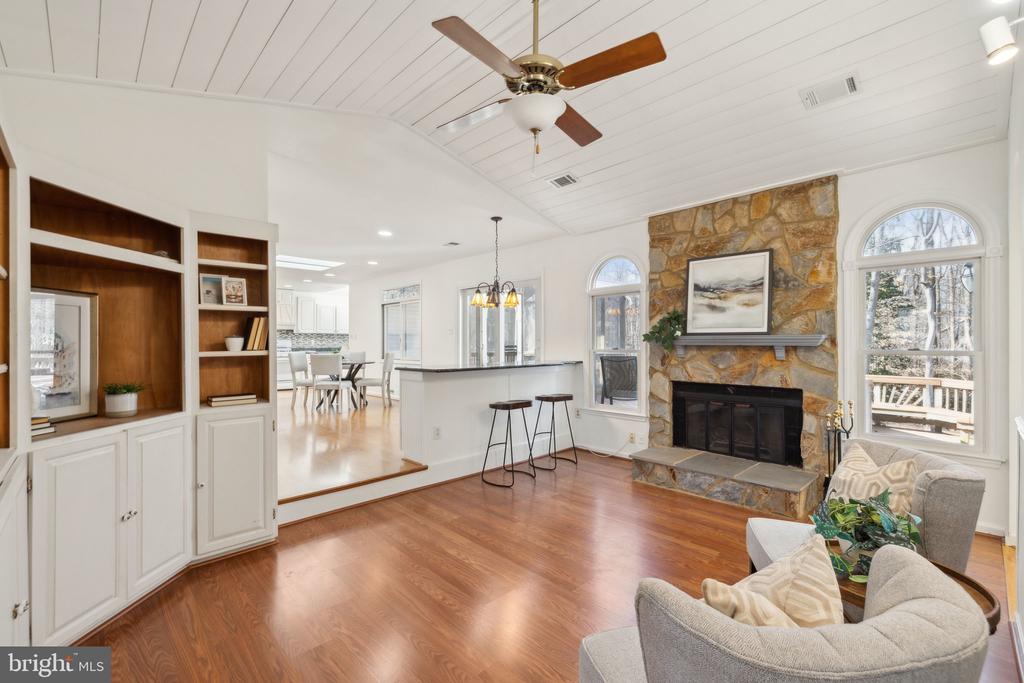 9706 ROSSETTI COURT