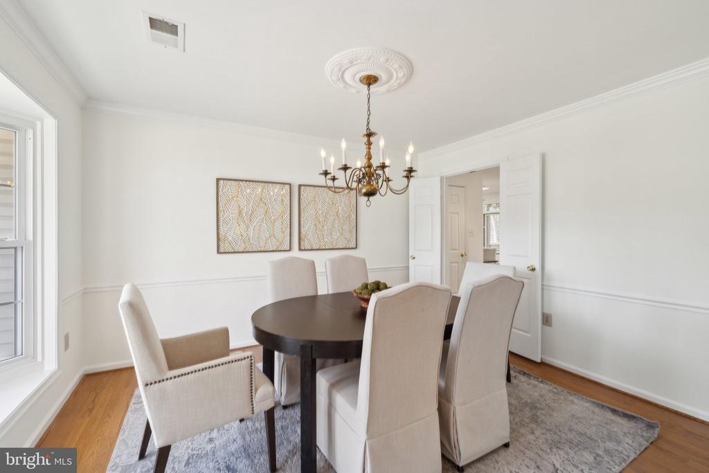 9706 ROSSETTI COURT