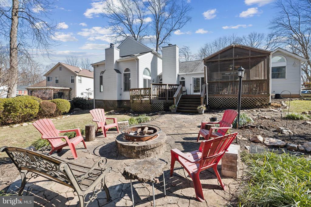 9706 ROSSETTI COURT