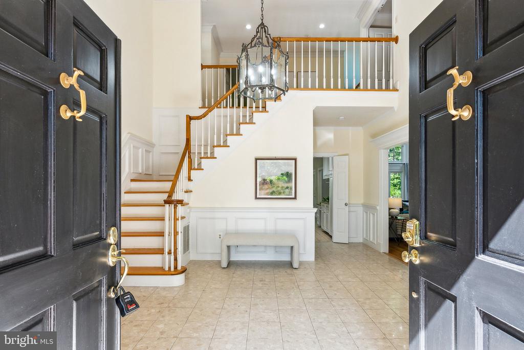 8702 OLD DOMINION DRIVE