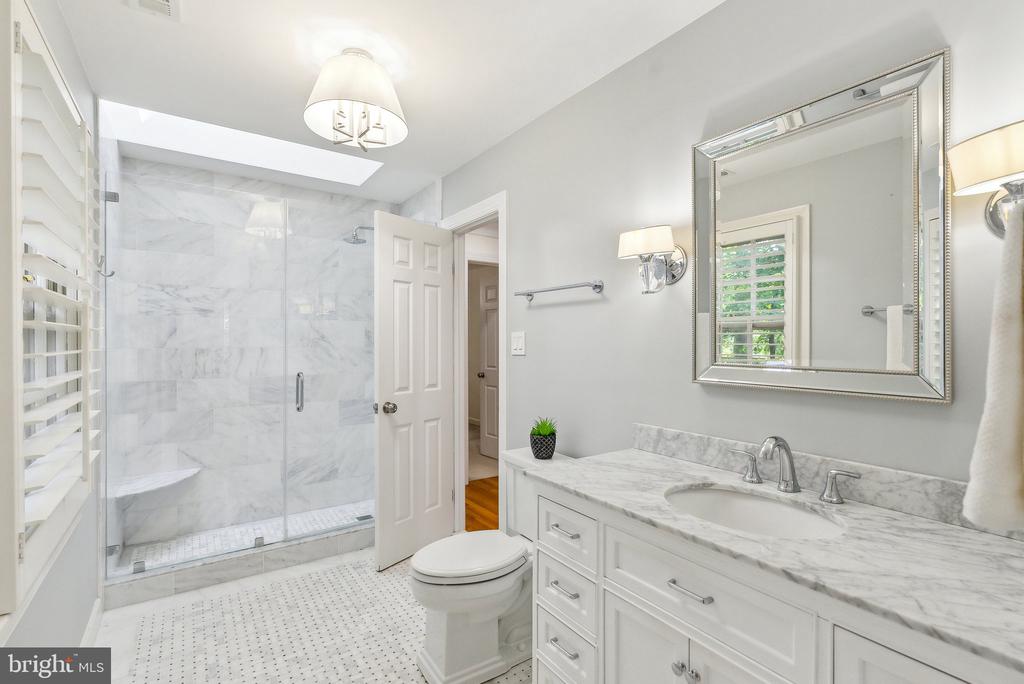 8702 OLD DOMINION DRIVE