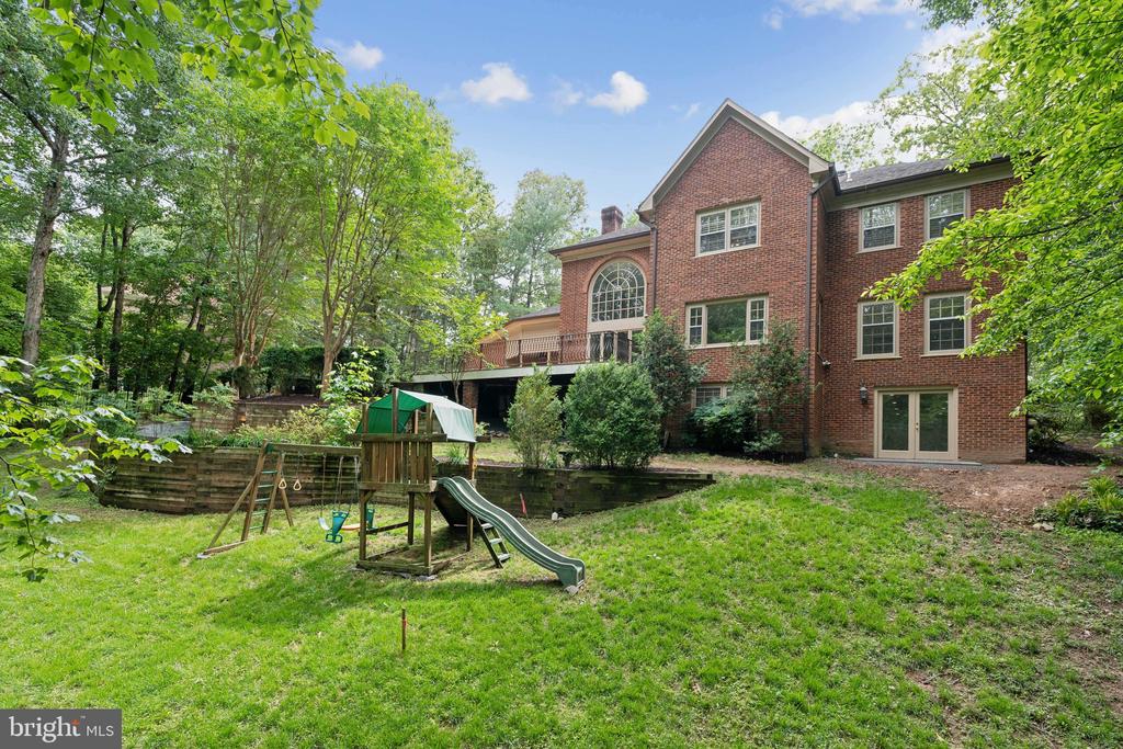 8702 OLD DOMINION DRIVE
