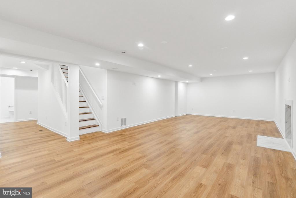 8702 OLD DOMINION DRIVE