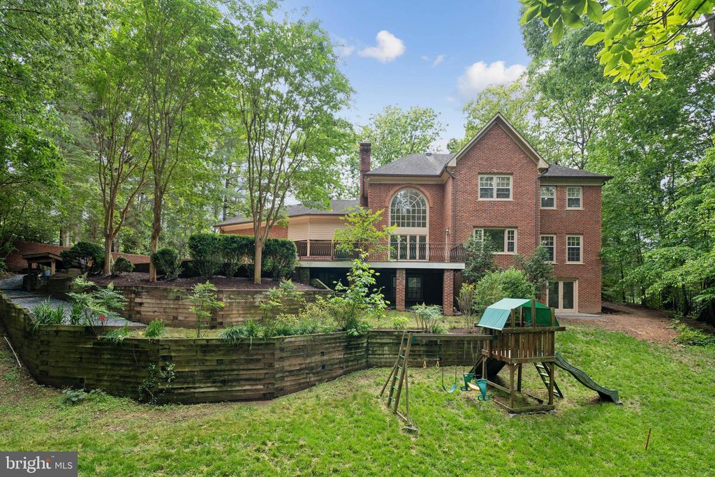 8702 OLD DOMINION DRIVE