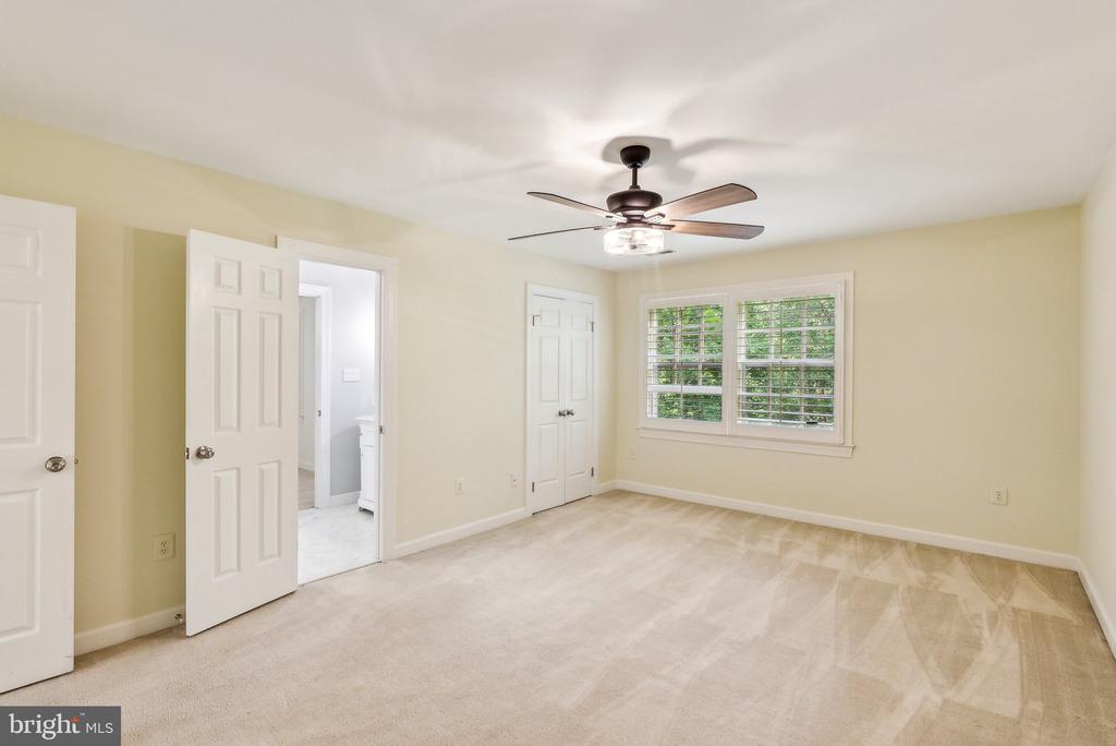 8702 OLD DOMINION DRIVE