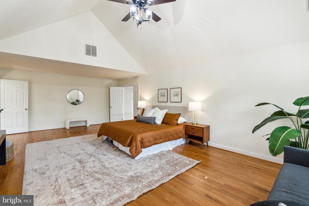 8702 OLD DOMINION DRIVE