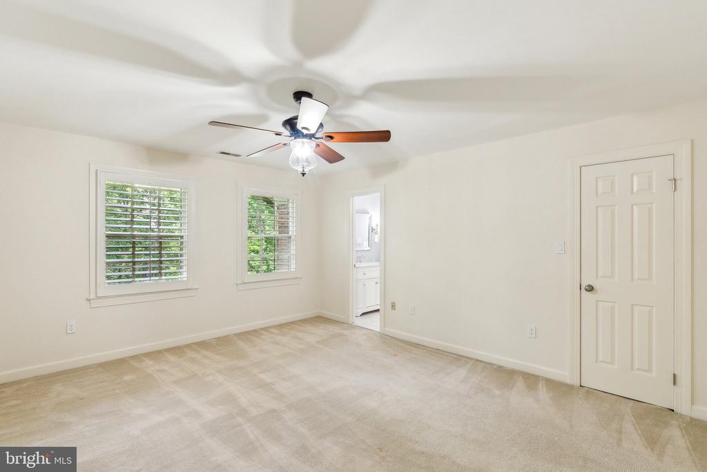 8702 OLD DOMINION DRIVE
