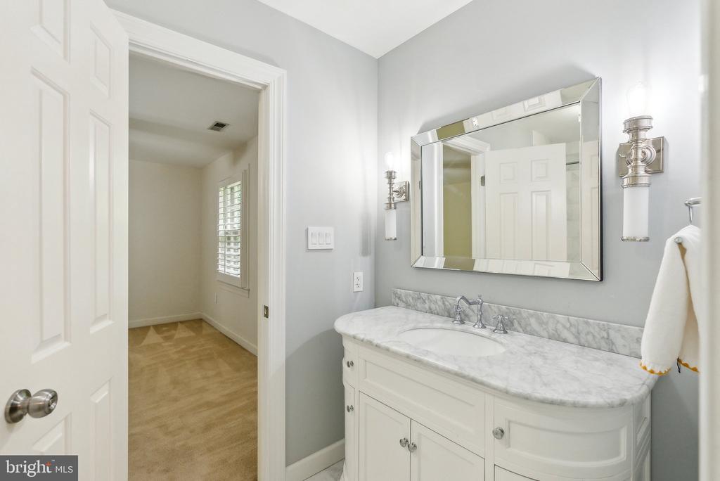 8702 OLD DOMINION DRIVE