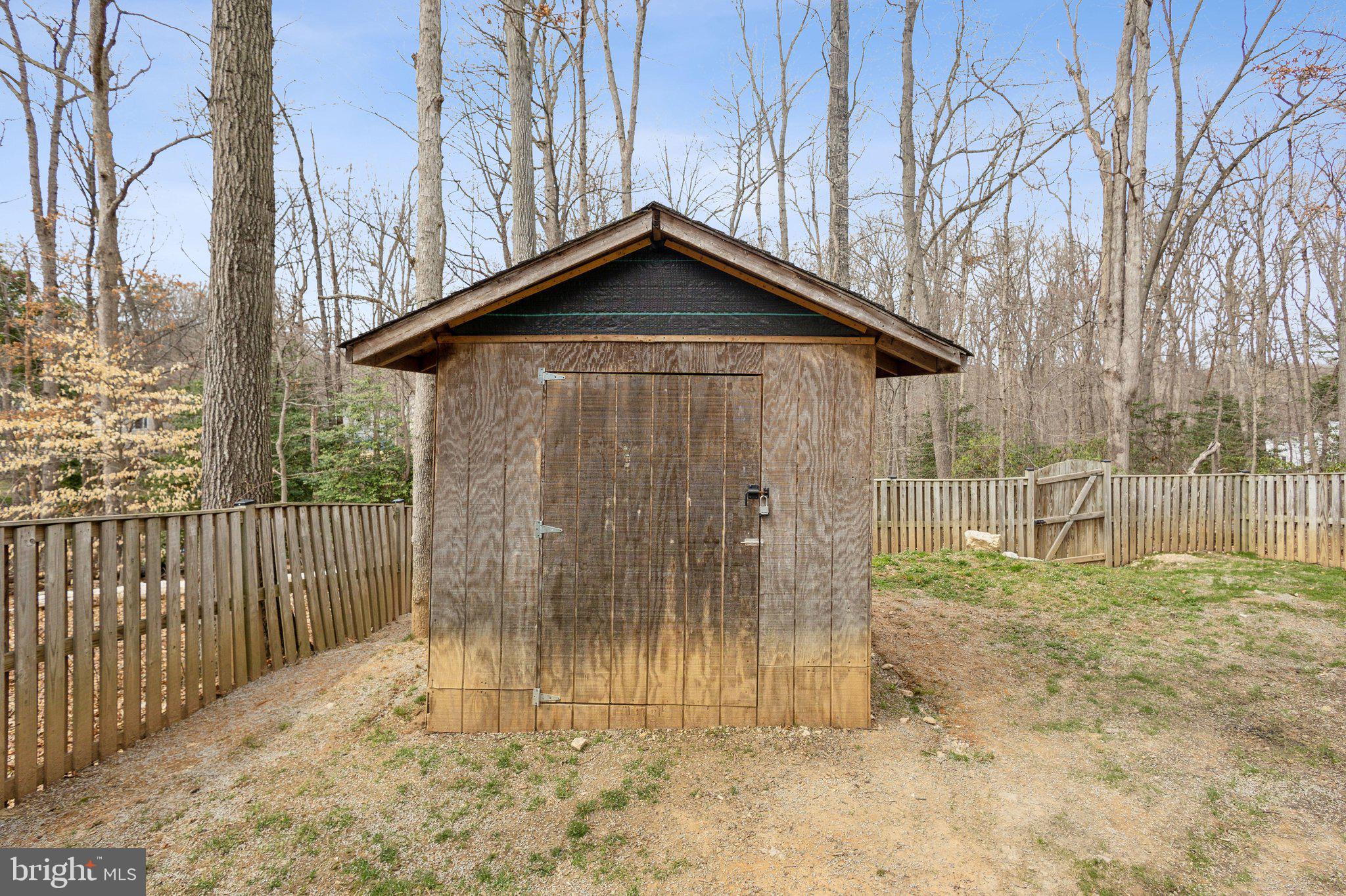 8412 GREAT LAKE LANE