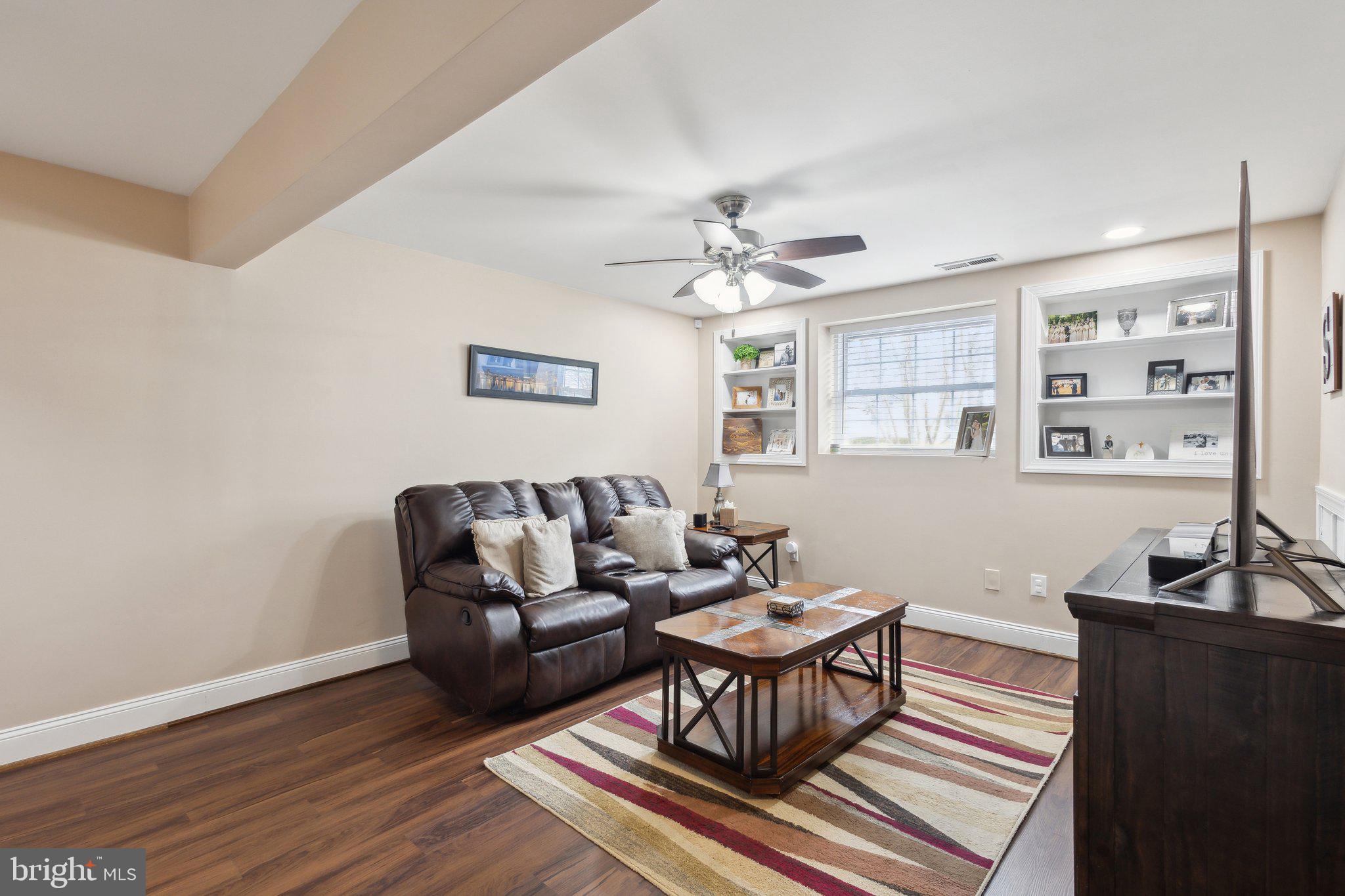 8412 GREAT LAKE LANE