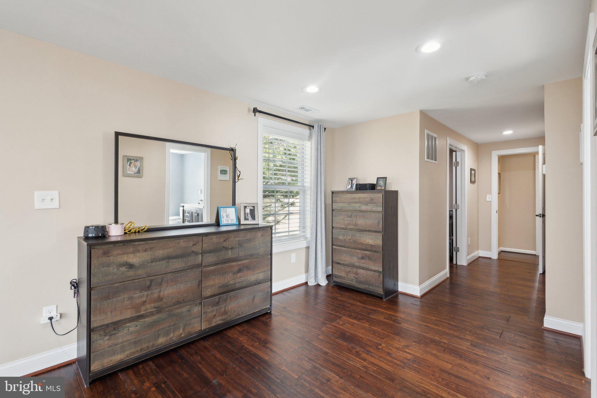 8412 GREAT LAKE LANE