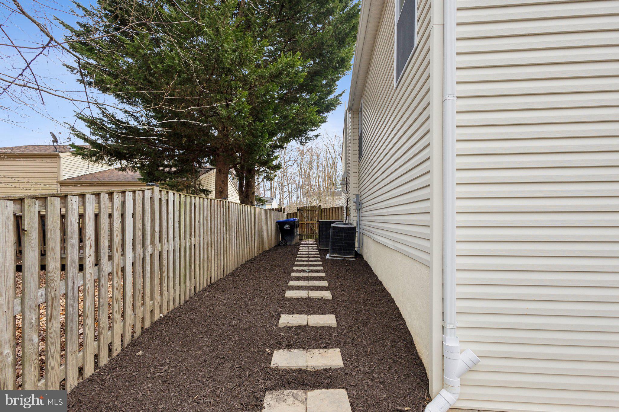 8412 GREAT LAKE LANE