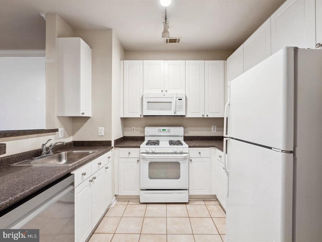 2765 CENTERBORO DRIVE 161
