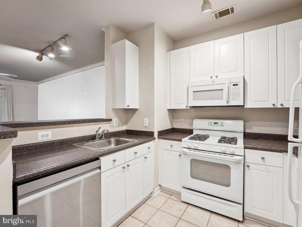 2765 CENTERBORO DRIVE 161