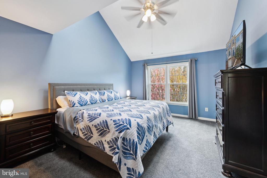 5811 CLAPHAM ROAD