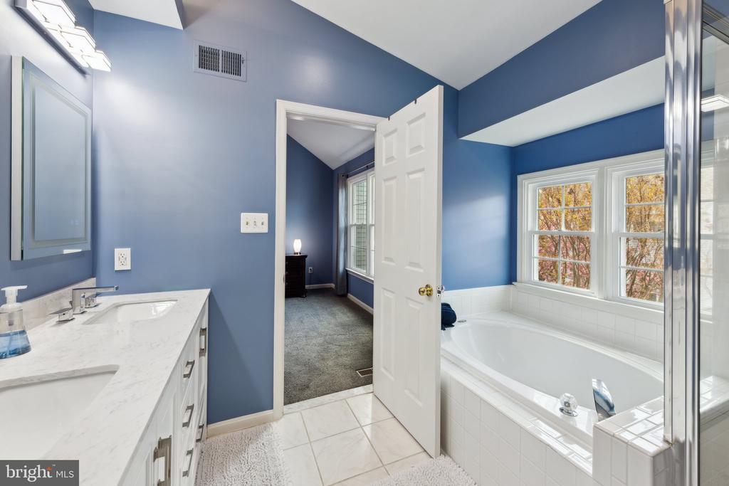 5811 CLAPHAM ROAD