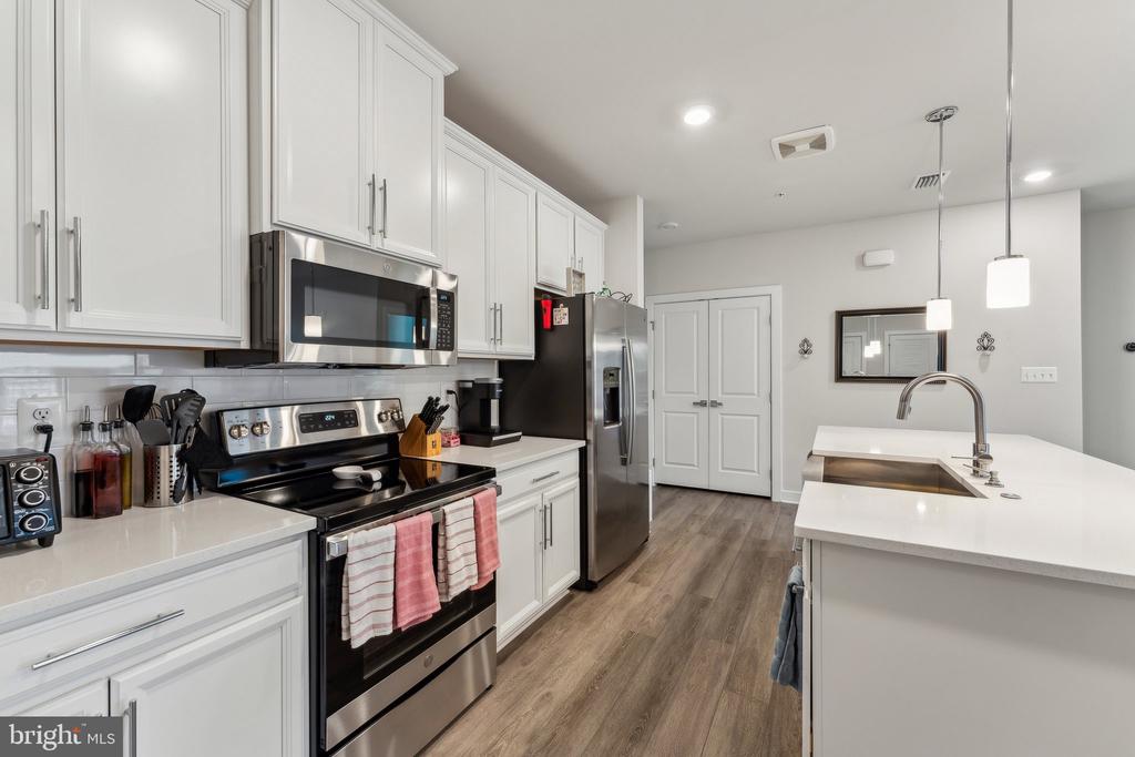 12875 MOSAIC PARK WAY 4-J
