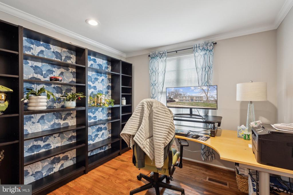 8406 GREAT LAKE LANE