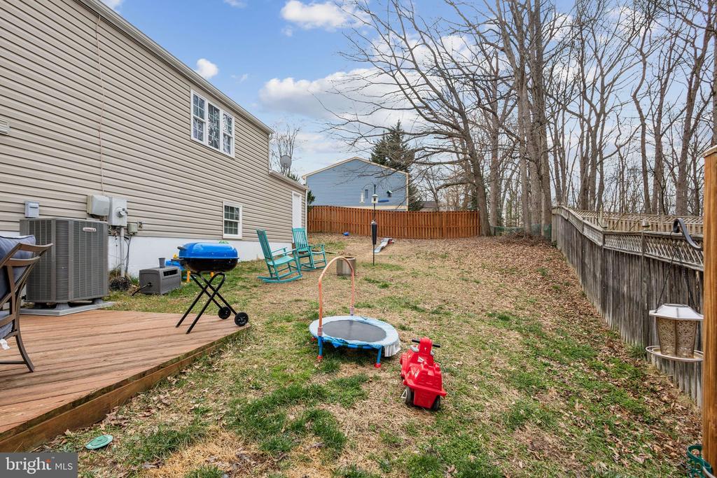 8406 GREAT LAKE LANE