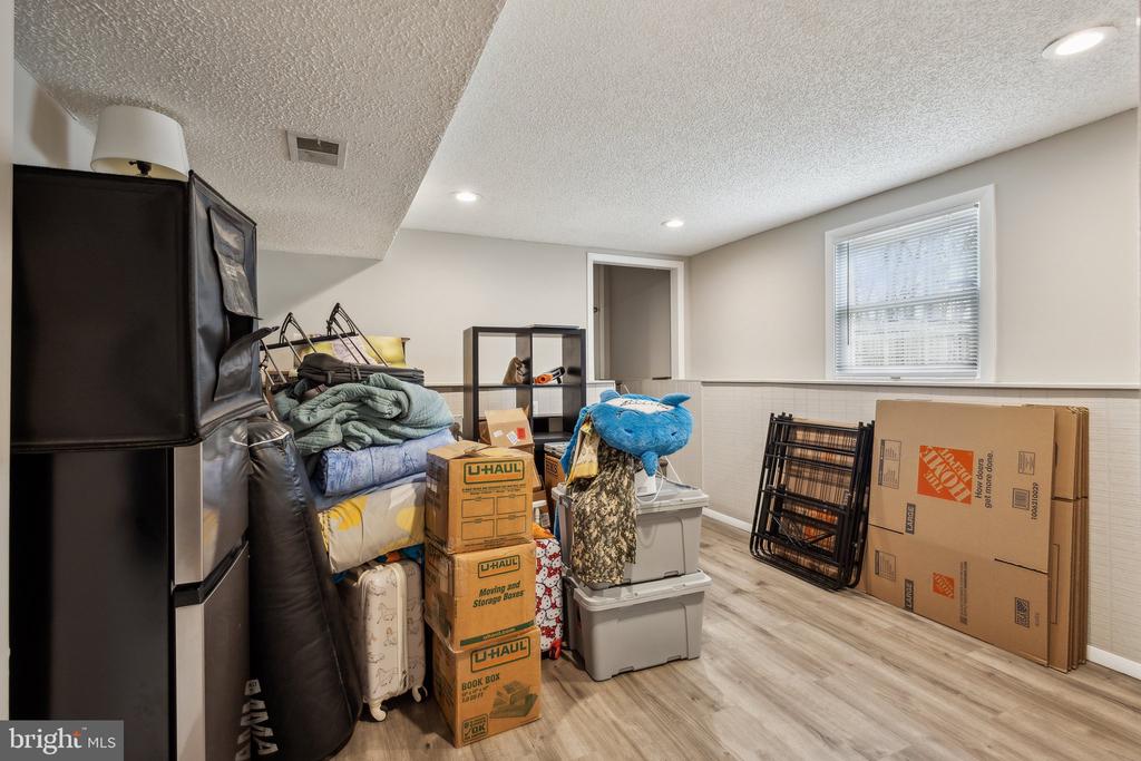8406 GREAT LAKE LANE