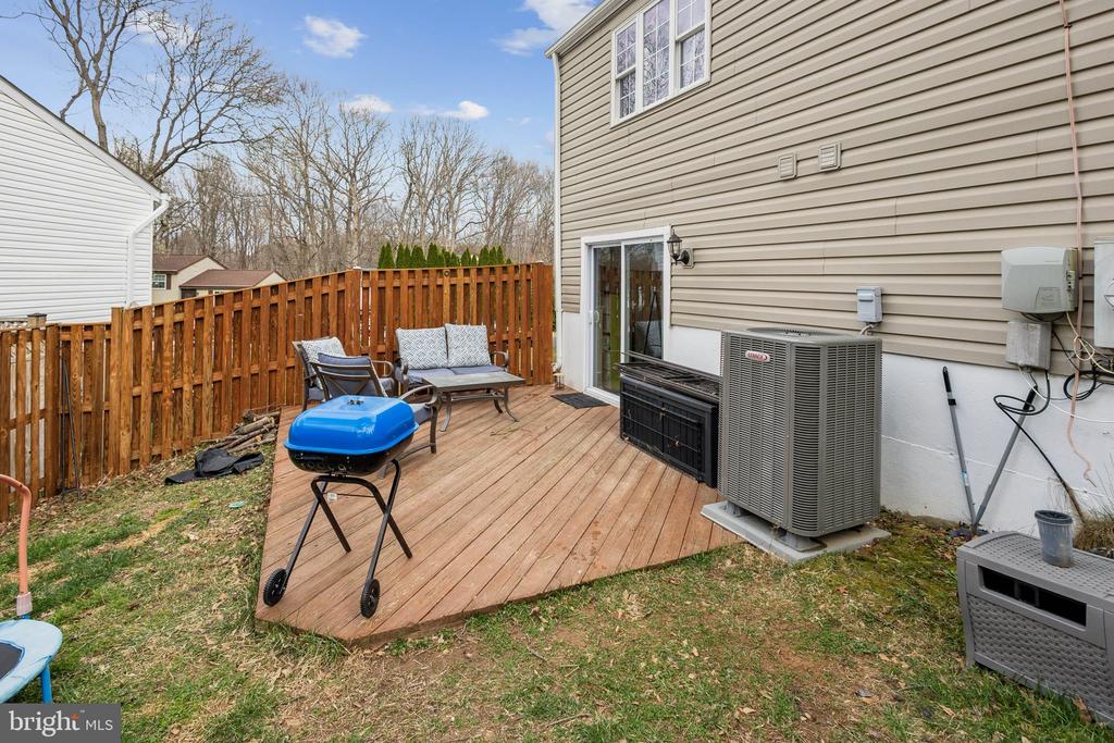 8406 GREAT LAKE LANE