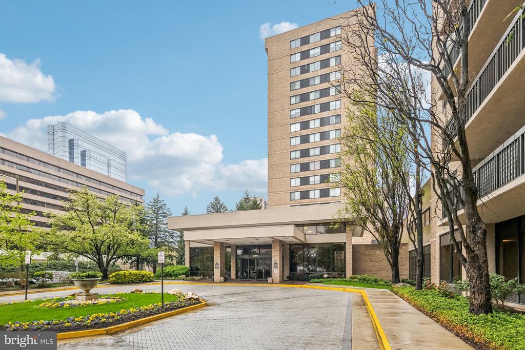 3713 S GEORGE MASON DRIVE T15W