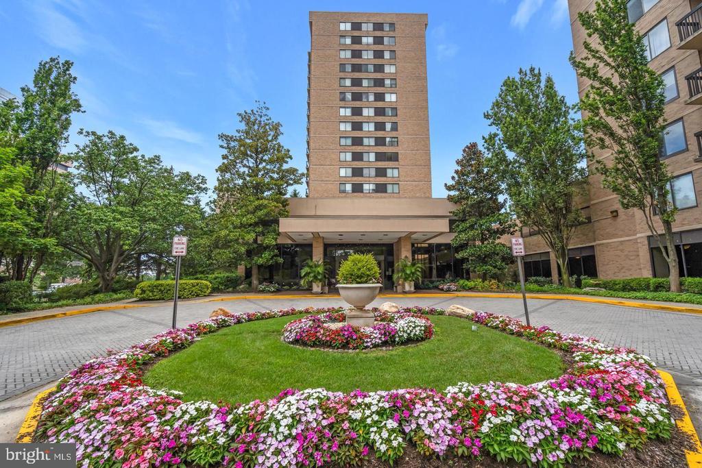 3713 S GEORGE MASON DRIVE T15W