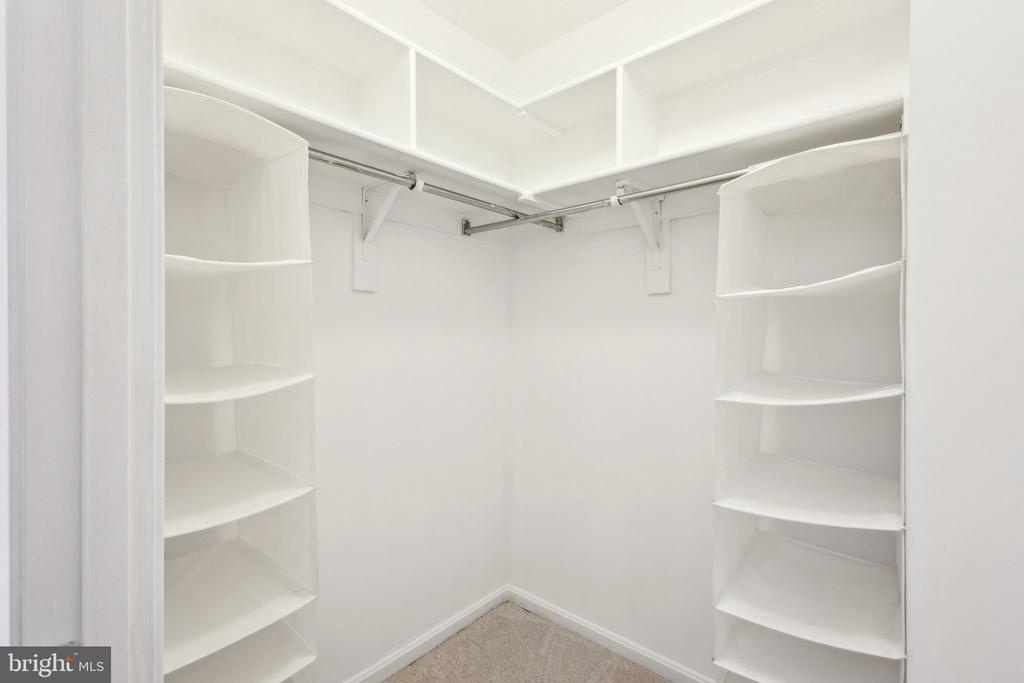 3713 S GEORGE MASON DRIVE T15W