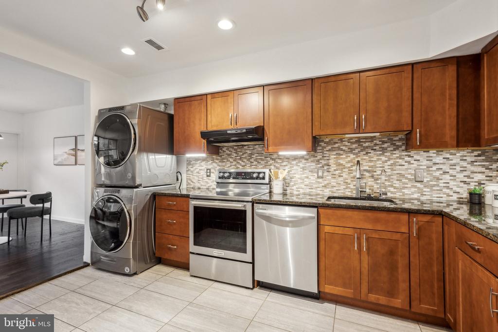 3713 S GEORGE MASON DRIVE T15W