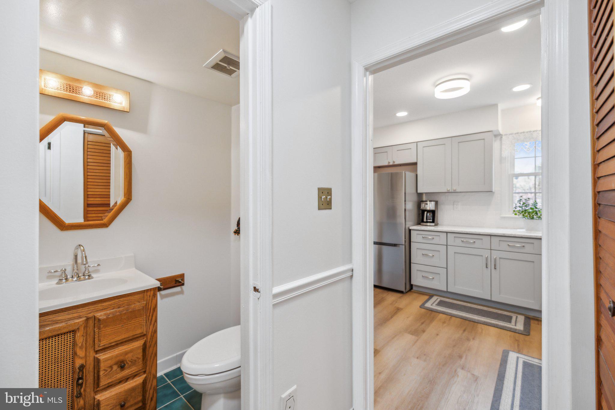 8376 GLASTONBURY COURT