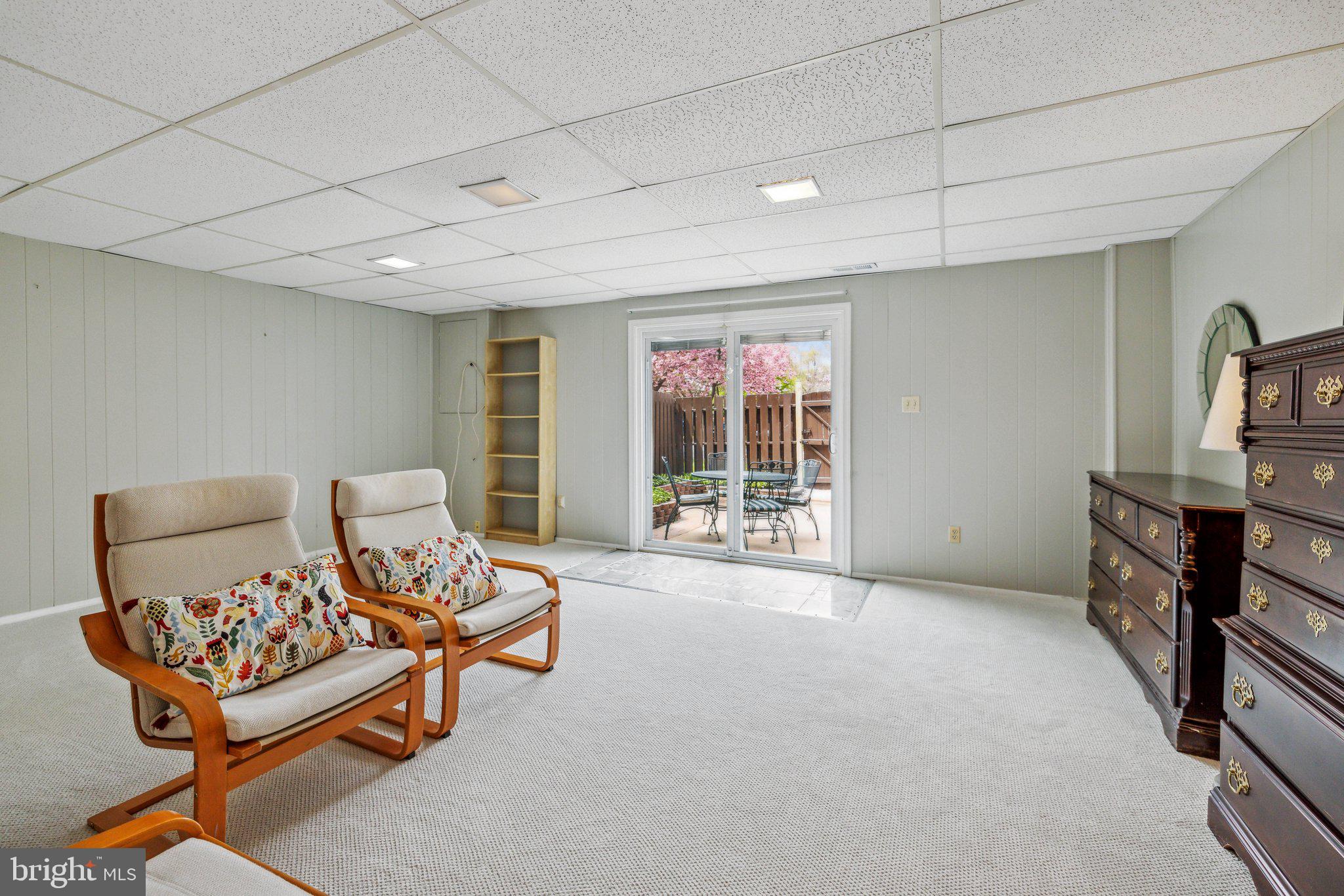 8376 GLASTONBURY COURT