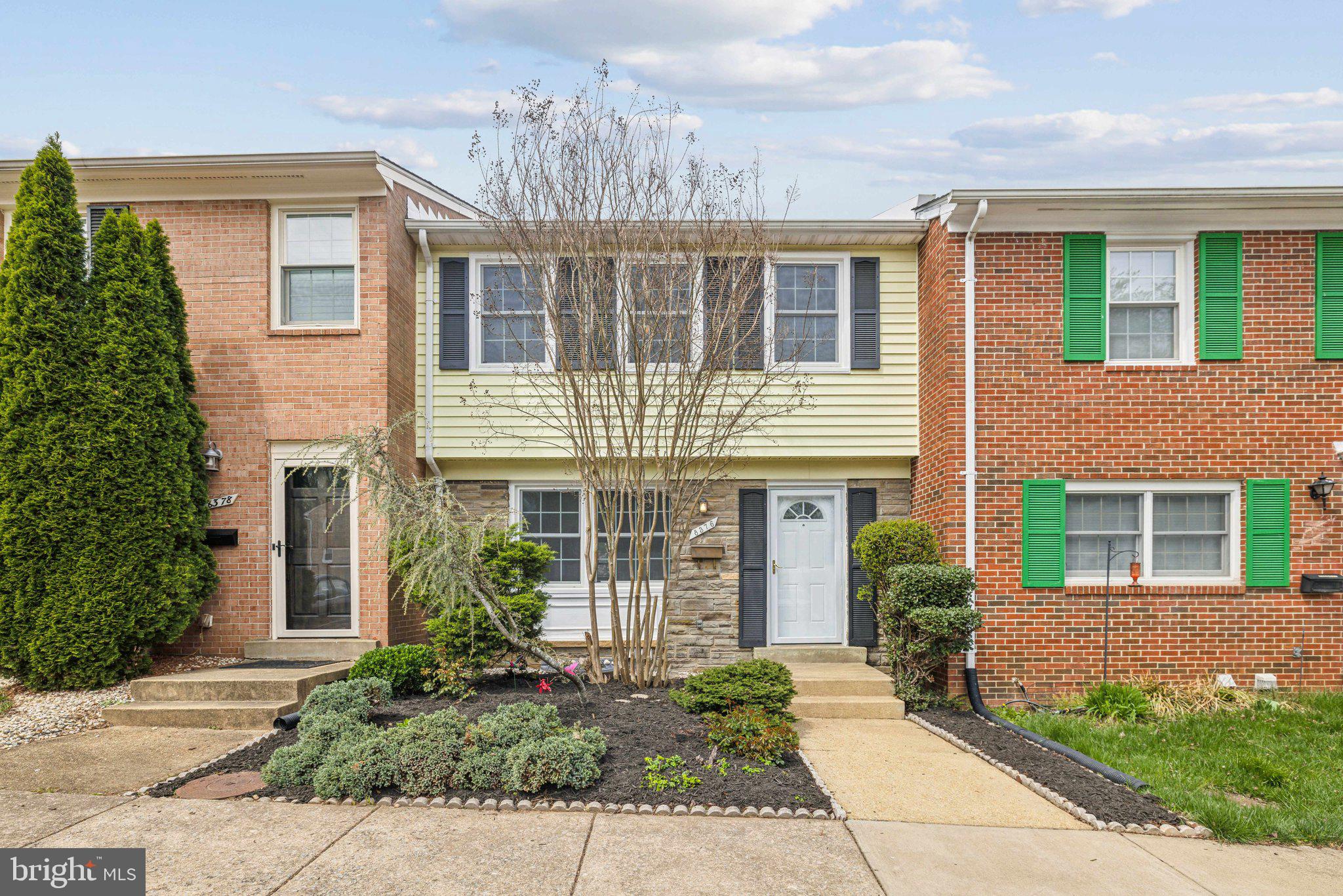 8376 GLASTONBURY COURT