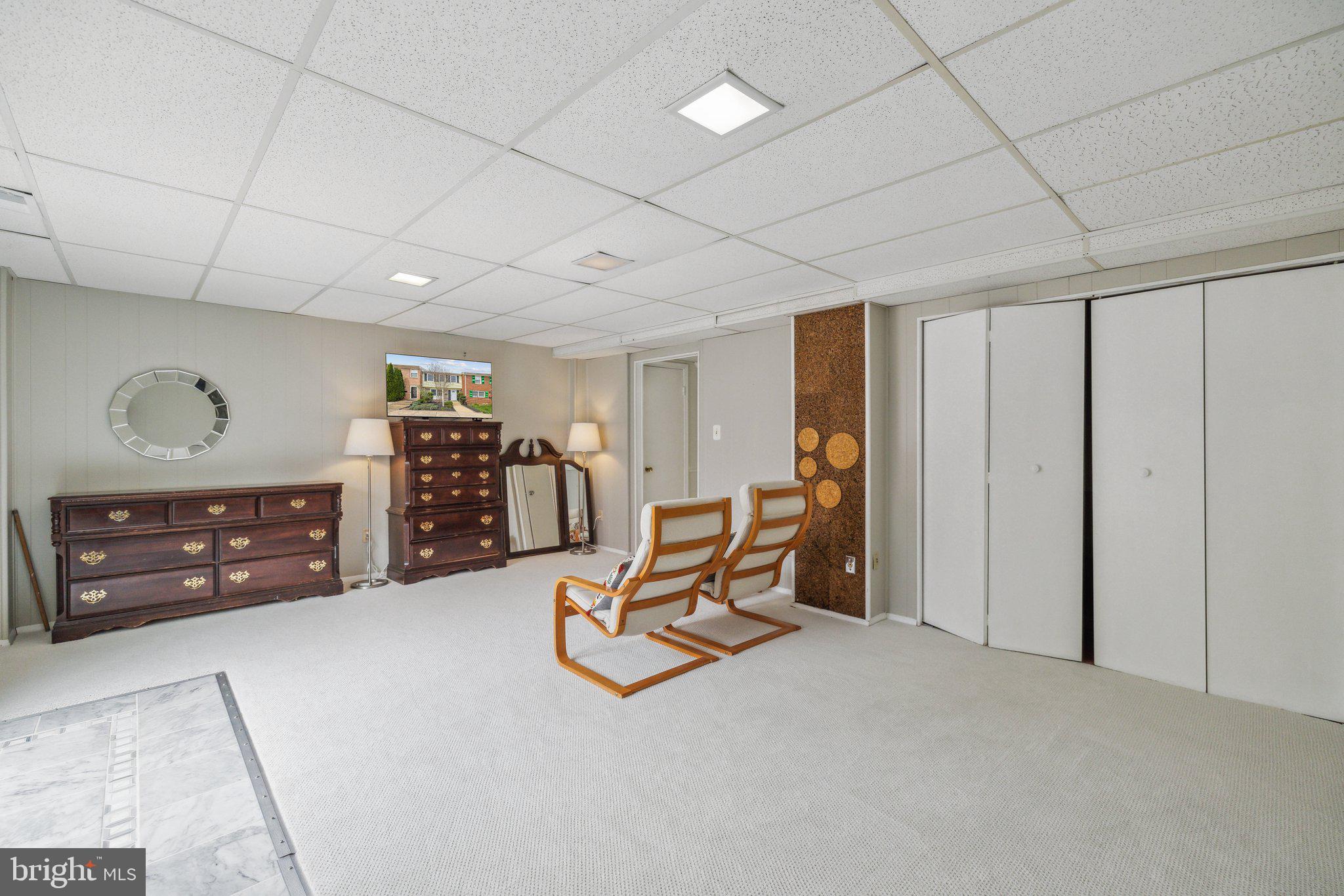 8376 GLASTONBURY COURT
