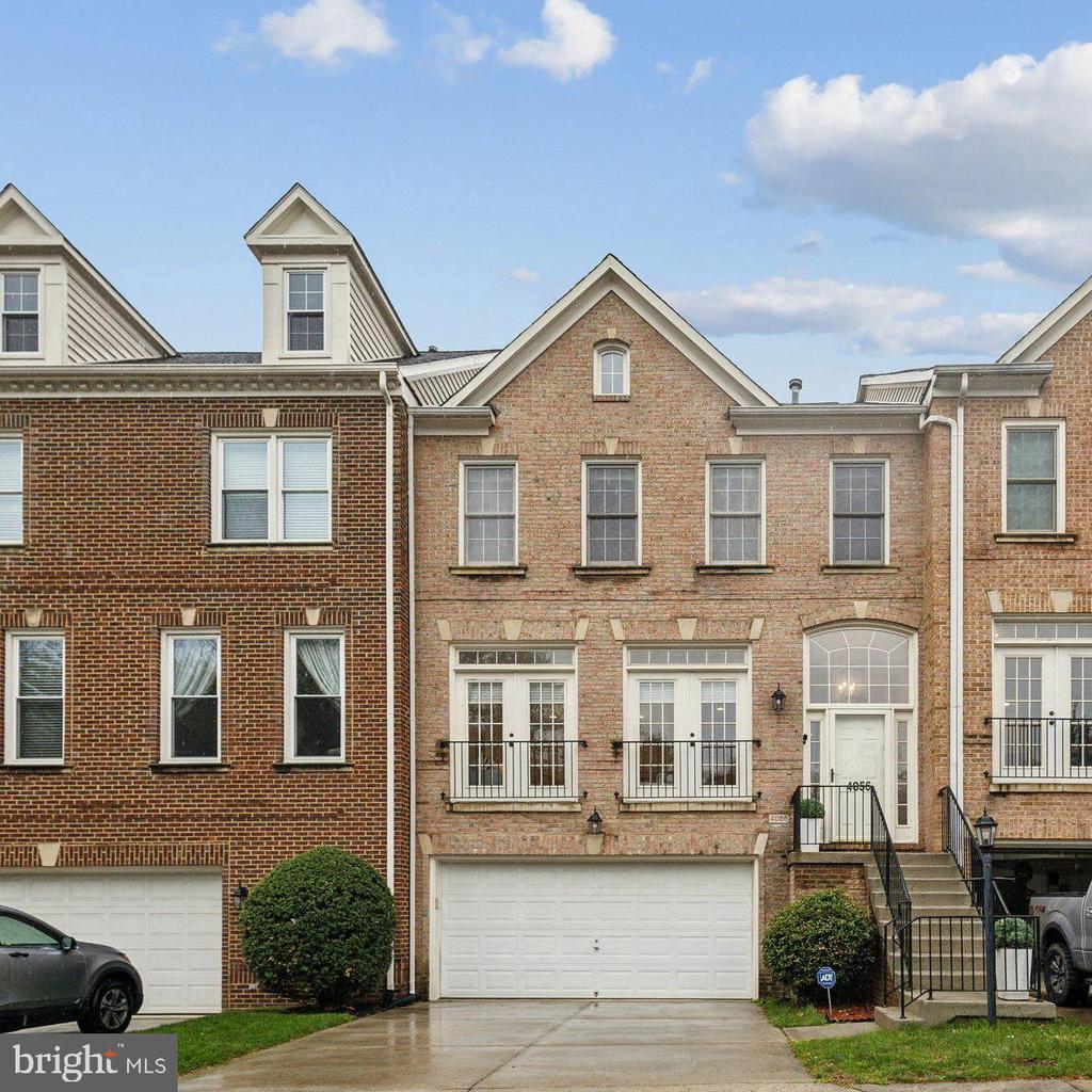 4056 LAAR COURT