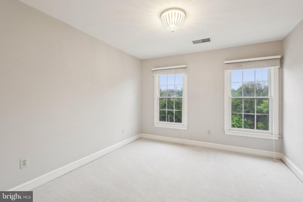 4056 LAAR COURT