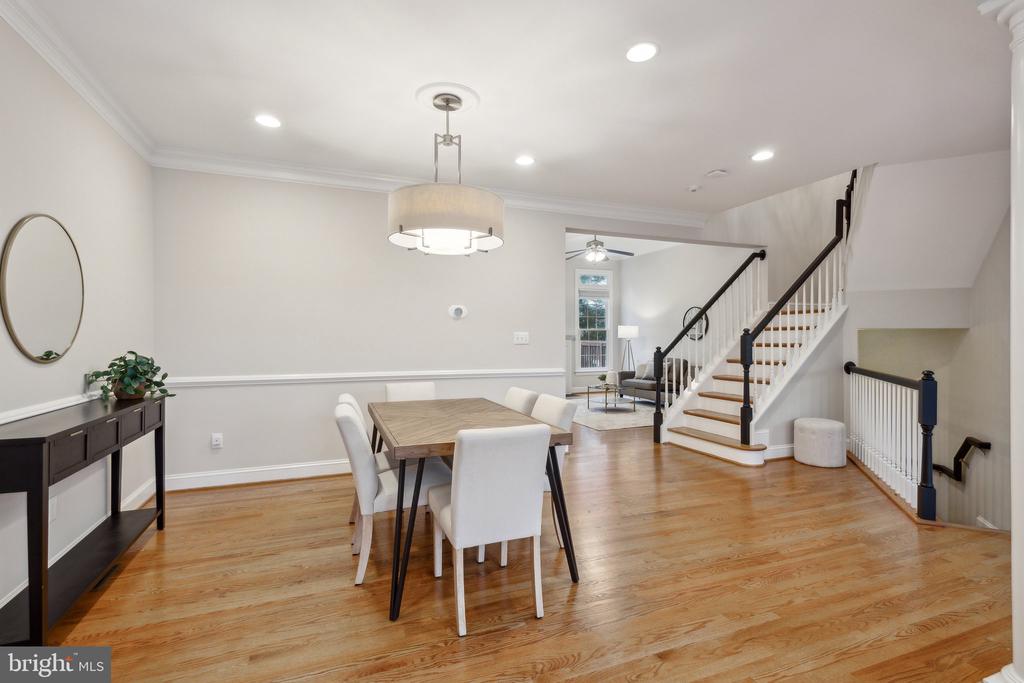 4056 LAAR COURT