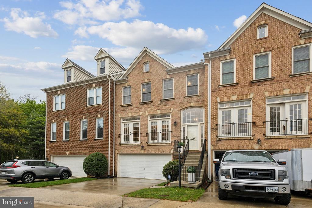 4056 LAAR COURT