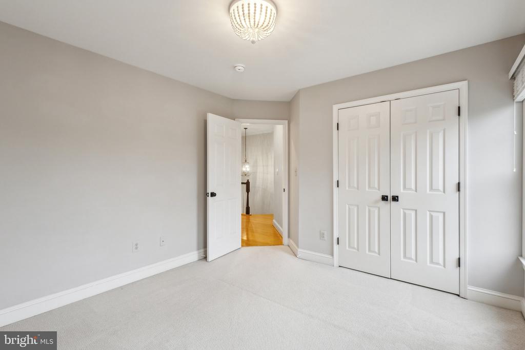 4056 LAAR COURT