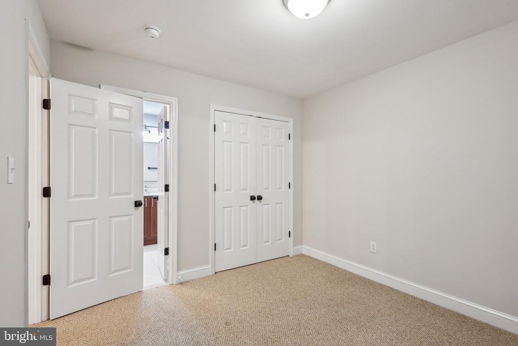 4056 LAAR COURT