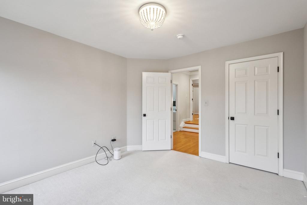 4056 LAAR COURT