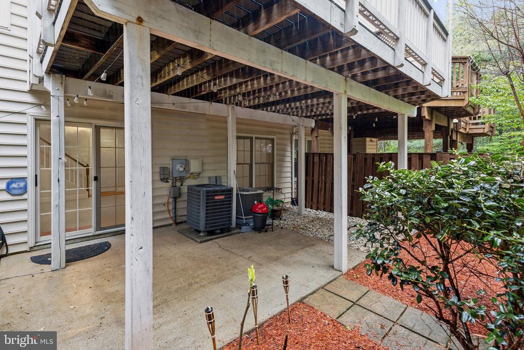 4056 LAAR COURT